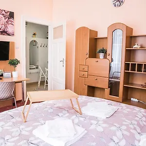 Tiare 1 Szeged